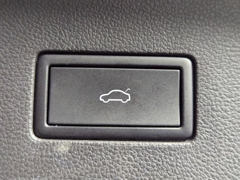 Used 2024 Volkswagen Atlas SE image 48