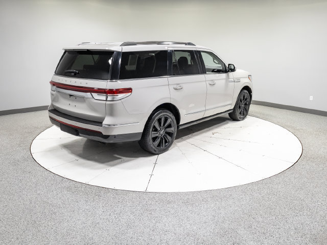 Used 2022 Lincoln Navigator Reserve AWD/4WD image 32