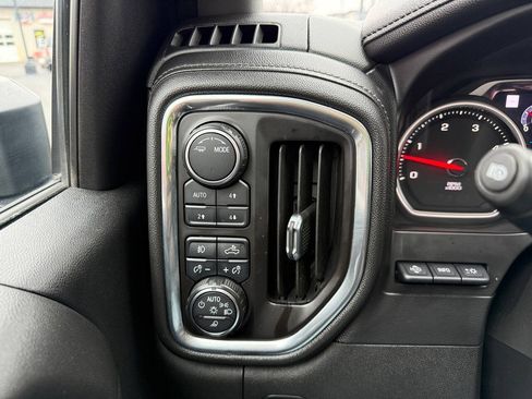 Used 2020 Chevrolet Silverado 2500 LTZ w/ LTZ Premium Package AWD/4WD image 14