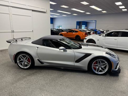 Used 2019 Chevrolet Corvette ZR1 RWD image 10