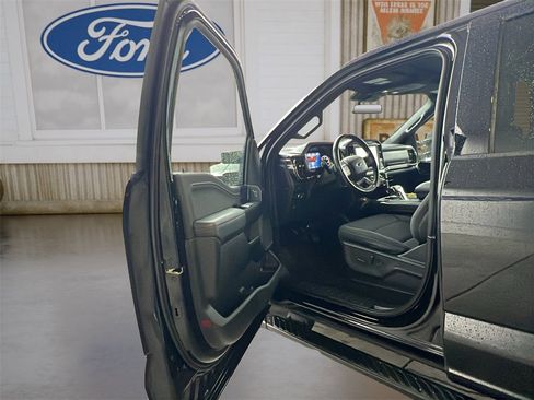 Certified 2022 Ford F150 XLT w/ Equipment Group 302A High image 14