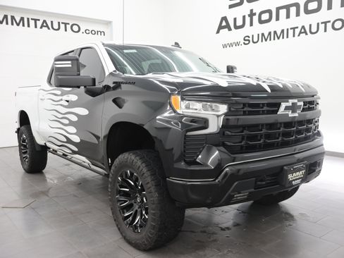 Used 2022 Chevrolet Silverado 1500 RST w/ True North Edition Plus AWD/4WD image 2