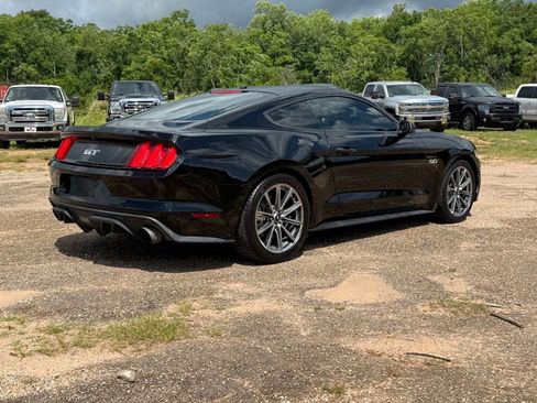 Used 2017 Ford Mustang GT Premium RWD image 5