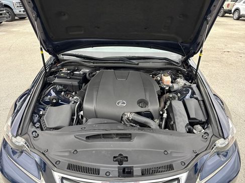 Used 2015 Lexus IS 250 image 28
