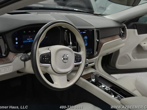 Used 2022 Volvo XC60 T8 Inscription Expression w/ Advanced Package image 13