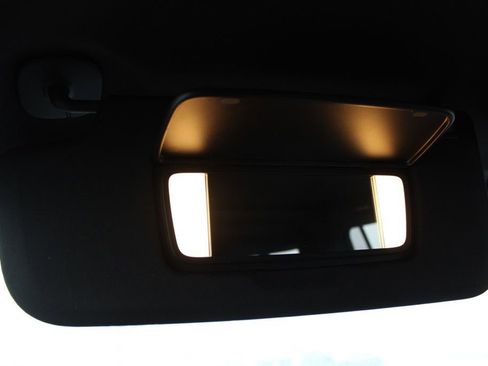 Used 2021 Chevrolet Suburban LT image 46