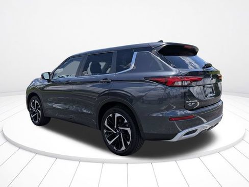 Used 2024 Mitsubishi Outlander SE FWD image 5