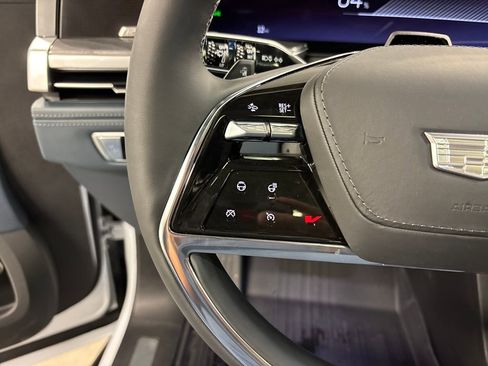 New 2026 Cadillac Escalade IQL Luxury w/ LPO, Floor Liner Package image 38