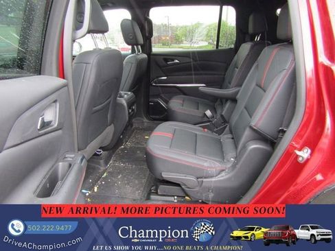 Used 2024 Chevrolet Traverse RS w/ LPO, Floor Liner Package AWD/4WD image 9