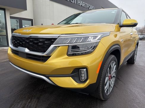 Certified 2023 Kia Seltos SX w/ SX Sunroof Package image 11