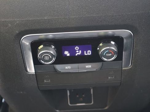 Used 2025 Chevrolet Tahoe LS AWD/4WD image 21