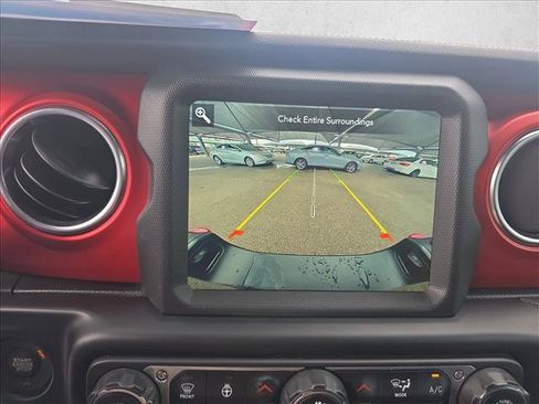 Used 2022 Jeep Gladiator Rubicon w/ LED Lighting Group AWD/4WD image 15