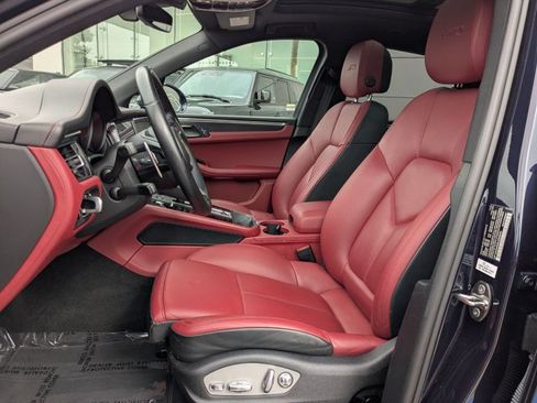 Used 2022 Porsche Macan GTS AWD/4WD image 17