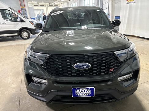 Used 2023 Ford Explorer ST w/ Equipment Group 401A image 5