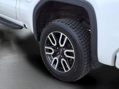Used 2022 GMC Sierra 1500 AT4 w/ AT4 Preferred Package AWD/4WD image 25