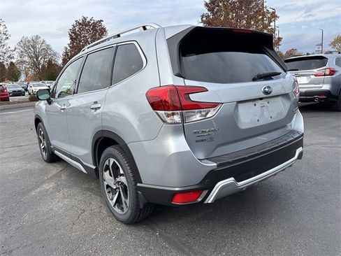 Used 2023 Subaru Forester Touring image 9