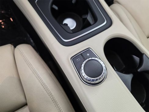 Used 2019 Mercedes-Benz CLA 250 4MATIC image 25