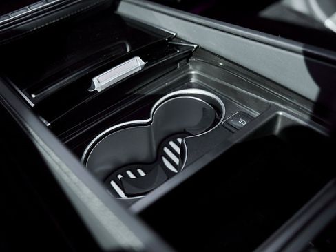 Used 2021 Mercedes-Benz Maybach GLS 600 4MATIC image 50