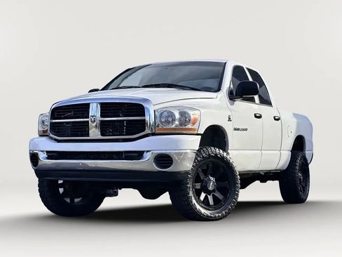 Used 2006 Dodge Ram 2500 Truck SLT w/ Trailer Tow Group AWD/4WD image 3