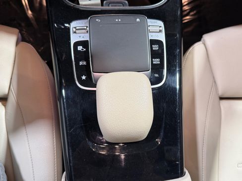 Used 2020 Mercedes-Benz CLA 250 image 33