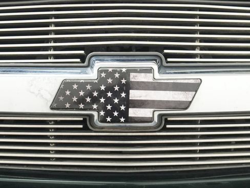 Used 2004 Chevrolet Silverado 2500 LS w/ Skid Plate Package AWD/4WD image 12