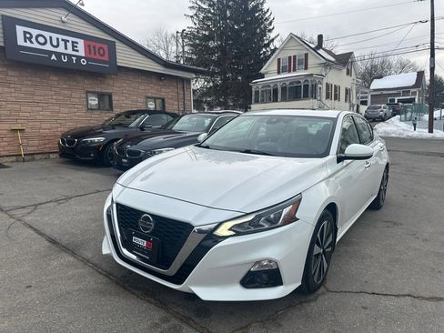 Used 2019 Nissan Altima 2.5 SL image 2