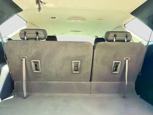 Used 2020 Chevrolet Traverse LS FWD image 16
