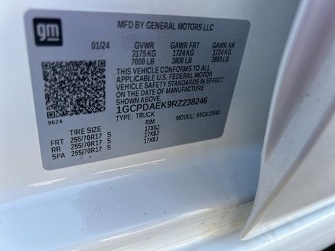 Certified 2024 Chevrolet Silverado 1500 W/T image 34