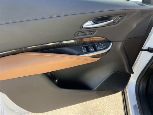 Certified 2022 Cadillac XT4 Premium Luxury w/ Enhanced Visibility Package image 13