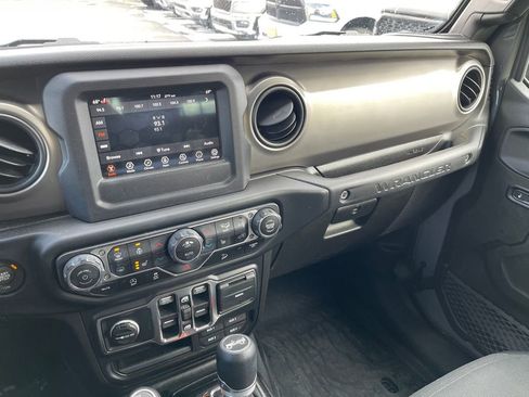 Used 2019 Jeep Wrangler Unlimited Sport S image 17