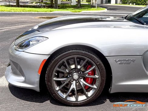 Used 2017 Dodge Viper GTS RWD image 39