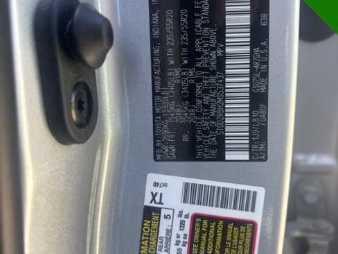 Used 2021 Toyota Highlander Limited w/ Protection Package #3 (TMS) AWD/4WD image 14