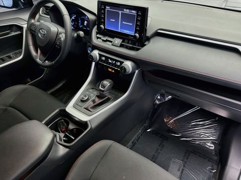 Used 2021 Toyota RAV4 SE w/ Weather & Moonroof Package AWD/4WD image 12