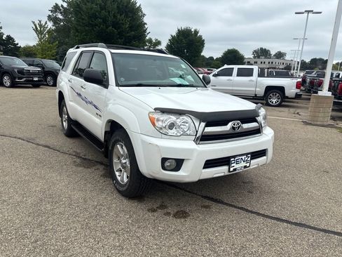 Used 2008 Toyota 4Runner SR5 w/ SR5 Extra Value Pkg 1 AWD/4WD image 3