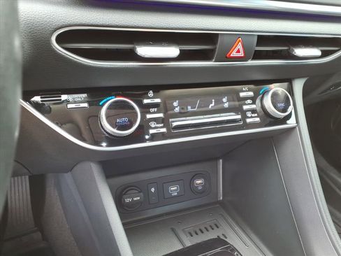 Used 2022 Hyundai Sonata Limited image 22