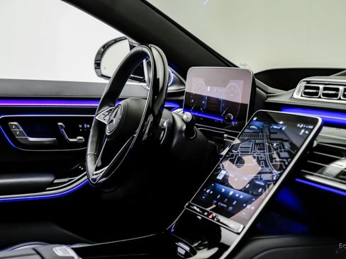 Used 2024 Mercedes-Benz Maybach S 580 4MATIC image 54
