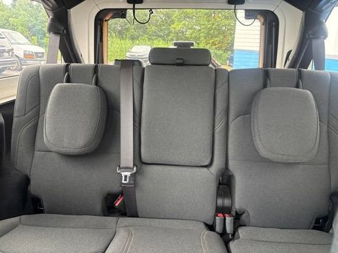 Used 2024 Jeep Wrangler Unlimited AWD/4WD image 7