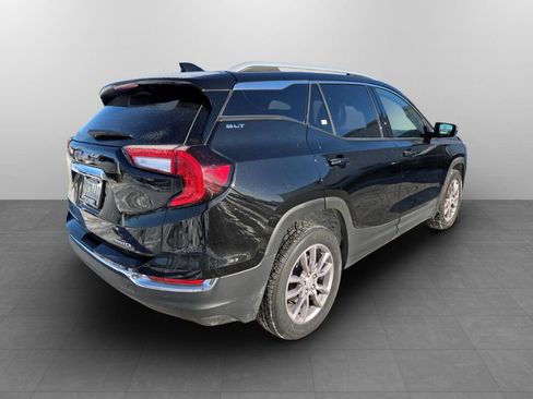 Used 2024 GMC Terrain SLT image 7