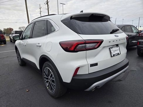 New 2026 Ford Escape SE image 5
