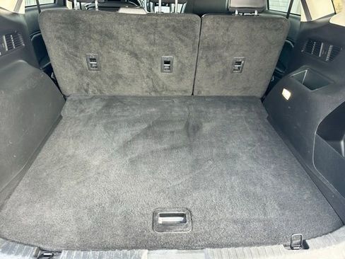 Used 2024 Ford Edge SEL image 9