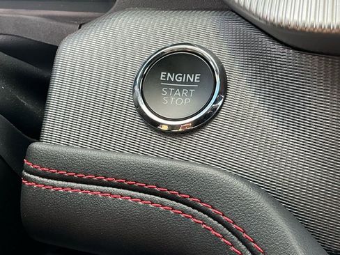 Used 2025 Ford Explorer ST-Line w/ Premium Package image 39