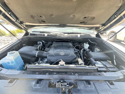 Used 2021 Toyota Tundra 1794 Edition w/ TRD Off-Road Package AWD/4WD image 31