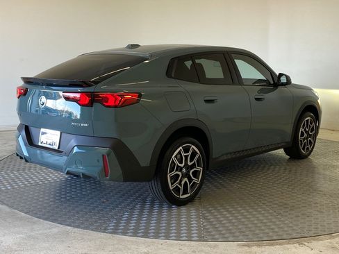 Used 2025 BMW X2 xDrive28i image 9