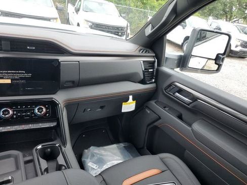 New 2026 GMC Sierra 3500 AT4 w/ AT4 Premium Plus Package AWD/4WD image 16