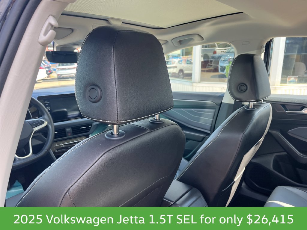 Used 2025 Volkswagen Jetta SEL FWD image 15