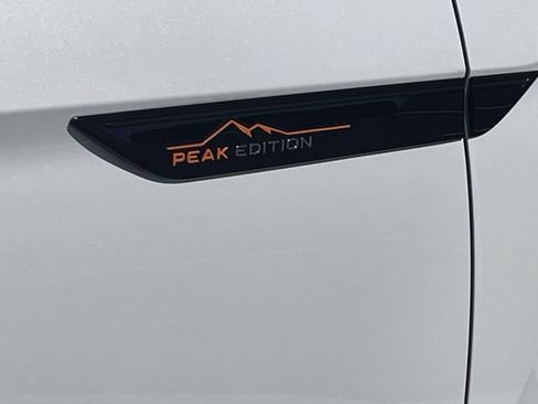 Certified 2026 Volkswagen Atlas Peak Edition AWD/4WD image 8