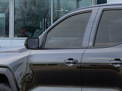 New 2026 GMC Canyon AT4 w/ Technology Plus Package AWD/4WD image 36