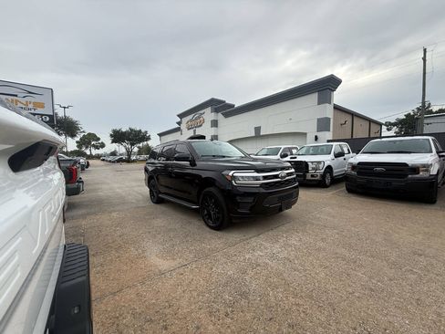 Used 2022 Ford Expedition XLT RWD image 46