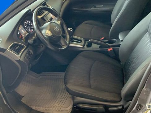 Used 2019 Nissan Sentra SV w/ Special Edition Package FWD image 3