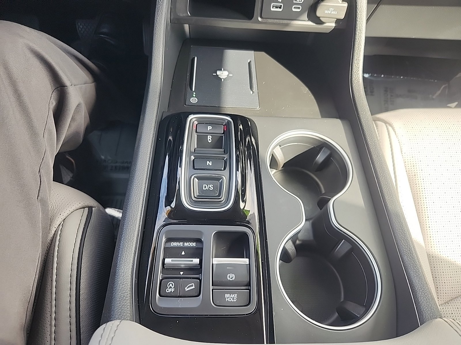 Used 2025 Honda Pilot Elite image 28